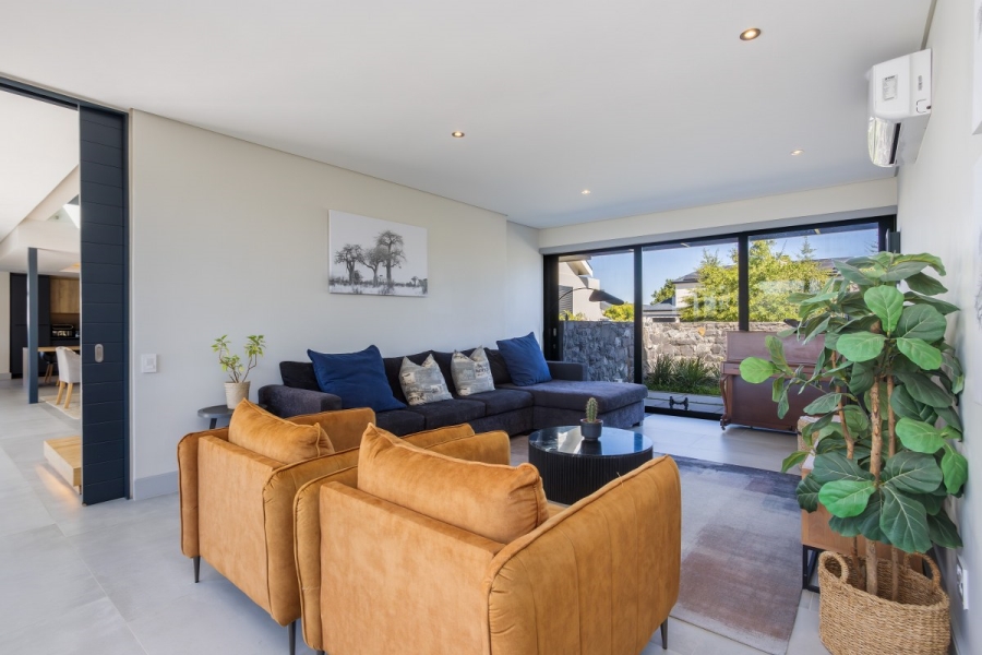 5 Bedroom Property for Sale in Val De Vie Estate Western Cape